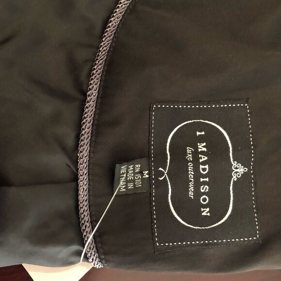 1 Madison Luxe Outerwear Jacket Black Nylon Blouson Sleeves Zip Up M - Picture 8 of 15